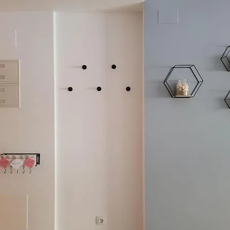 Elegante Piso Con Terraza, Garaje, Piscina Y Ac